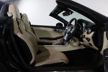MERCEDES-BENZ SLK 1.8 SLK200 AMG Sport Convertible 2dr Petrol G-Tronic+ Euro 5 (s/