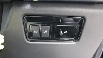 JAGUAR F-PACE 2.0 D180 R-Sport SUV 5dr Diesel Auto AWD Euro 6 (s/s) (180 ps)