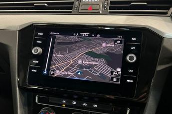 VOLKSWAGEN PASSAT 2.0 TDI EVO SE Nav Saloon 4dr Diesel DSG Euro 6 (s/s) (150 ps)