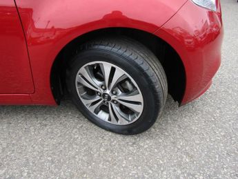 KIA VENGA 1.6 2 MPV 5dr Petrol Automatic Euro 5 (123 bhp)