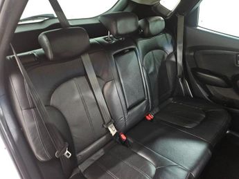 HYUNDAI IX35 1.7 CRDi Premium SUV 5dr Diesel Manual Euro 5 (s/s) (115 ps)