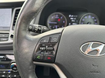HYUNDAI TUCSON 2.0 CRDi Premium SE SUV 5dr Diesel Auto 4WD Euro 6 (136 ps)