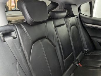 ALFA ROMEO STELVIO 2.1 TD SUPER 5d 208 BHP