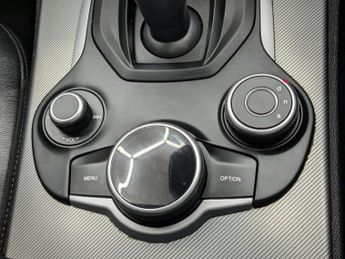 ALFA ROMEO STELVIO 2.1 TD SUPER 5d 208 BHP