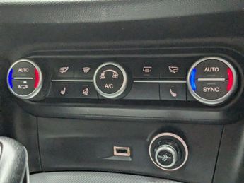 ALFA ROMEO STELVIO 2.1 TD SUPER 5d 208 BHP