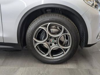 ALFA ROMEO STELVIO 2.1 TD SUPER 5d 208 BHP
