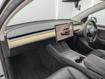 TESLA MODEL Y (Dual Motor) Long Range SUV 5dr Electric Auto 4WDE (384 bhp)
