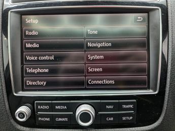 VOLKSWAGEN TOUAREG 3.0 TDI V6 BlueMotion Tech R-Line SUV 5dr Diesel Tiptronic 4WD E