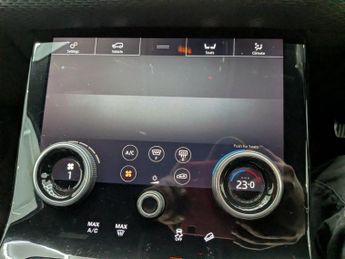 LAND ROVER RANGE ROVER VELAR 2.0 D240 R-Dynamic SE SUV 5dr Diesel Auto 4WD Euro 6 (s/s) (240 