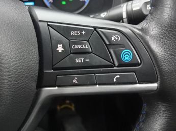 NISSAN LEAF 40kWh Tekna Hatchback 5dr Electric Auto (150 ps)