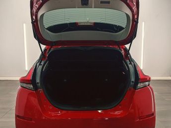 NISSAN LEAF 40kWh Tekna Hatchback 5dr Electric Auto (150 ps)