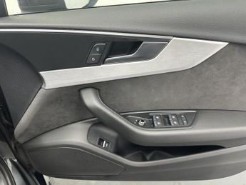 AUDI A4 2.0 TFSI 35 S line Saloon 4dr Petrol S Tronic Euro 6 (s/s) (150 