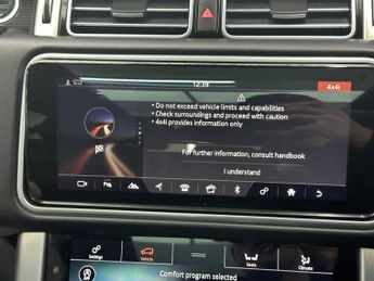 LAND ROVER RANGE ROVER 3.0 SD V6 Vogue SUV 5dr Diesel Auto 4WD Euro 6 (s/s) (275 ps)