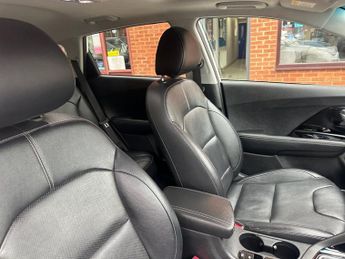 KIA NIRO 1.6 GDi 4 SUV 5dr Petrol Hybrid DCT Euro 6 (s/s) (139 bhp)