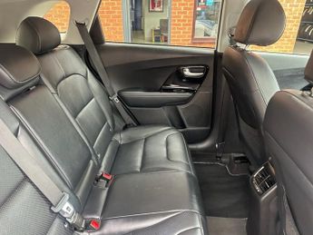 KIA NIRO 1.6 GDi 4 SUV 5dr Petrol Hybrid DCT Euro 6 (s/s) (139 bhp)