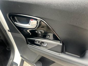 KIA NIRO 1.6 GDi 4 SUV 5dr Petrol Hybrid DCT Euro 6 (s/s) (139 bhp)