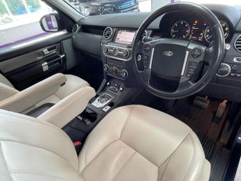 LAND ROVER DISCOVERY 4 3.0 SD V6 HSE SUV 5dr Diesel Auto 4WD Euro 5 (s/s) (255 bhp)