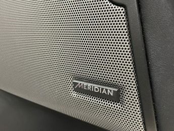 LAND ROVER DISCOVERY 4 3.0 SD V6 HSE SUV 5dr Diesel Auto 4WD Euro 5 (s/s) (255 bhp)