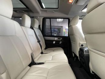 LAND ROVER DISCOVERY 4 3.0 SD V6 HSE SUV 5dr Diesel Auto 4WD Euro 5 (s/s) (255 bhp)