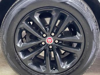 JAGUAR F-PACE 2.0 D180 R-Sport SUV 5dr Diesel Auto AWD Euro 6 (s/s) (180 ps)