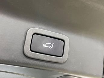 JAGUAR F-PACE 2.0 D180 R-Sport SUV 5dr Diesel Auto AWD Euro 6 (s/s) (180 ps)