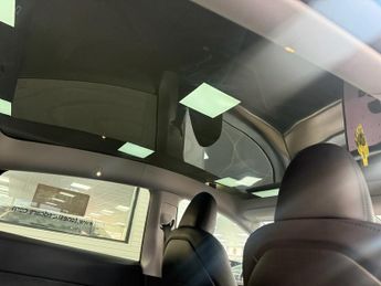 TESLA MODEL Y SUV 5dr Electric Auto RWD (346 ps)