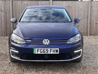 VOLKSWAGEN E-GOLF 35.8kWh e-Golf Hatchback 5dr Electric Auto (136 ps)