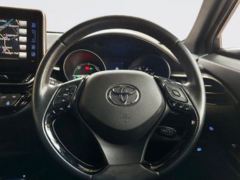 TOYOTA C-HR 1.8 VVT-h Dynamic SUV 5dr Petrol Hybrid CVT Euro 6 (s/s) (122 ps