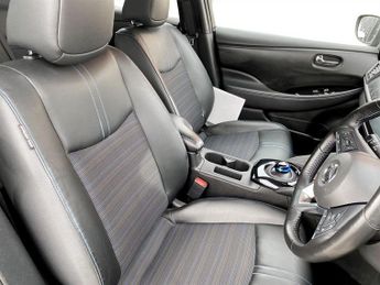 NISSAN LEAF 40kWh N-Connecta Hatchback 5dr Electric Auto (150 ps)
