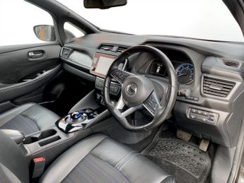 NISSAN LEAF 40kWh N-Connecta Hatchback 5dr Electric Auto (150 ps)