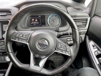 NISSAN LEAF 40kWh N-Connecta Hatchback 5dr Electric Auto (150 ps)