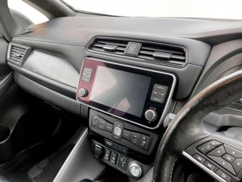 NISSAN LEAF 40kWh N-Connecta Hatchback 5dr Electric Auto (150 ps)