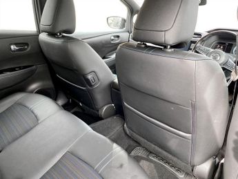 NISSAN LEAF 40kWh N-Connecta Hatchback 5dr Electric Auto (150 ps)