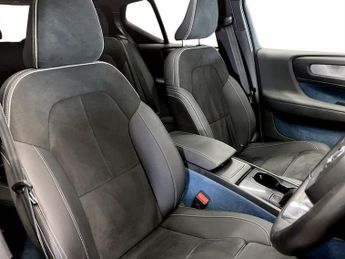 VOLVO XC40 Recharge 69kWh Ultimate SUV 5dr Electric Auto (231 ps)