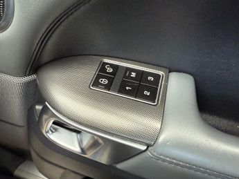 LAND ROVER RANGE ROVER SPORT 3.0 SD V6 HSE SUV 5dr Diesel Auto 4WD Euro 5 (s/s) (292 ps)