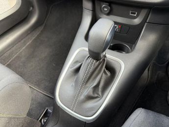 CITROEN C3 1.2 PureTech C-Series Edition Hatchback 5dr Petrol EAT6 Euro 6 (