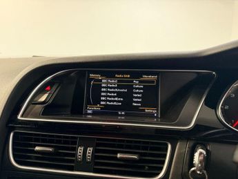 AUDI A4 AVANT 2.0 TDI Black Edition Estate 5dr Diesel Multitronic Euro 6 (s/s)