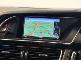 AUDI A4 AVANT 2.0 TDI Black Edition Estate 5dr Diesel Multitronic Euro 6 (s/s)