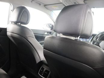 HYUNDAI TUCSON 1.7 CRDi Blue Drive Premium SUV 5dr Diesel DCT Euro 6 (s/s) (141