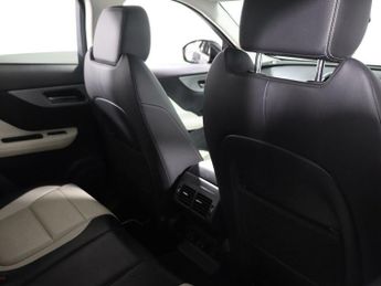 JAGUAR F-PACE 2.0 D180 R-Sport SUV 5dr Diesel Auto AWD Euro 6 (s/s) (180 ps)