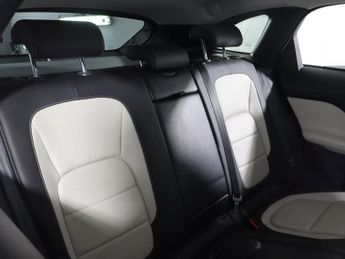 JAGUAR F-PACE 2.0 D180 R-Sport SUV 5dr Diesel Auto AWD Euro 6 (s/s) (180 ps)