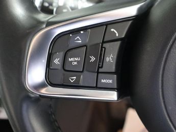 JAGUAR F-PACE 2.0 D180 R-Sport SUV 5dr Diesel Auto AWD Euro 6 (s/s) (180 ps)