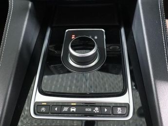 JAGUAR F-PACE 2.0 D180 R-Sport SUV 5dr Diesel Auto AWD Euro 6 (s/s) (180 ps)