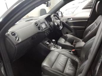 VOLKSWAGEN TIGUAN 2.0 TDI BlueMotion Tech R-Line Edition SUV 5dr Diesel DSG 4WD Eu