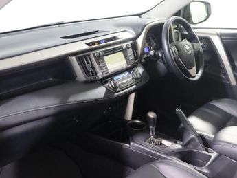 TOYOTA RAV4 2.2 D-CAT Invincible SUV 5dr Diesel Auto 4WD Euro 5 (150 ps)