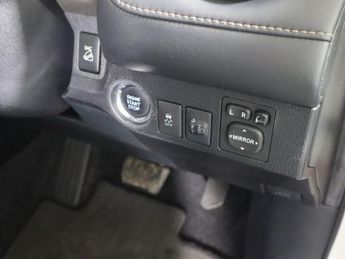 TOYOTA RAV4 2.2 D-CAT Invincible SUV 5dr Diesel Auto 4WD Euro 5 (150 ps)