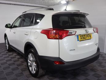 TOYOTA RAV4 2.2 D-CAT Invincible SUV 5dr Diesel Auto 4WD Euro 5 (150 ps)