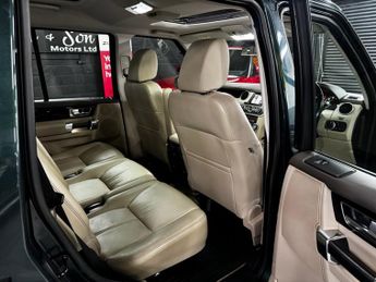 LAND ROVER DISCOVERY 4 3.0 SD V6 HSE SUV 5dr Diesel Auto 4WD Euro 5 (s/s) (255 bhp)