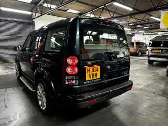 LAND ROVER DISCOVERY 4 3.0 SD V6 HSE SUV 5dr Diesel Auto 4WD Euro 5 (s/s) (255 bhp)