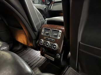 LAND ROVER RANGE ROVER 3.0 TD V6 Vogue SE SUV 5dr Diesel Auto 4WD Euro 5 (s/s) (258 ps)